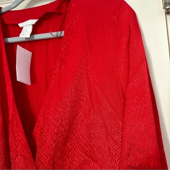 H&M Dress Red Satin Sheen Animal Print Long Sleeve FrenchCuff Faux Wrap Size 10 - Picture 5 of 12